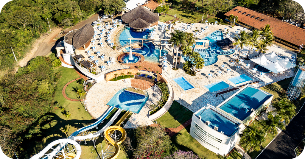 Conheça o Aguativa, um resort com piscina aquecida no Paraná